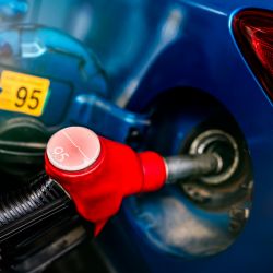 Guvernul susține că o să compenseze prețul combustibililor la pompă timp cel puțin trei luni...-img